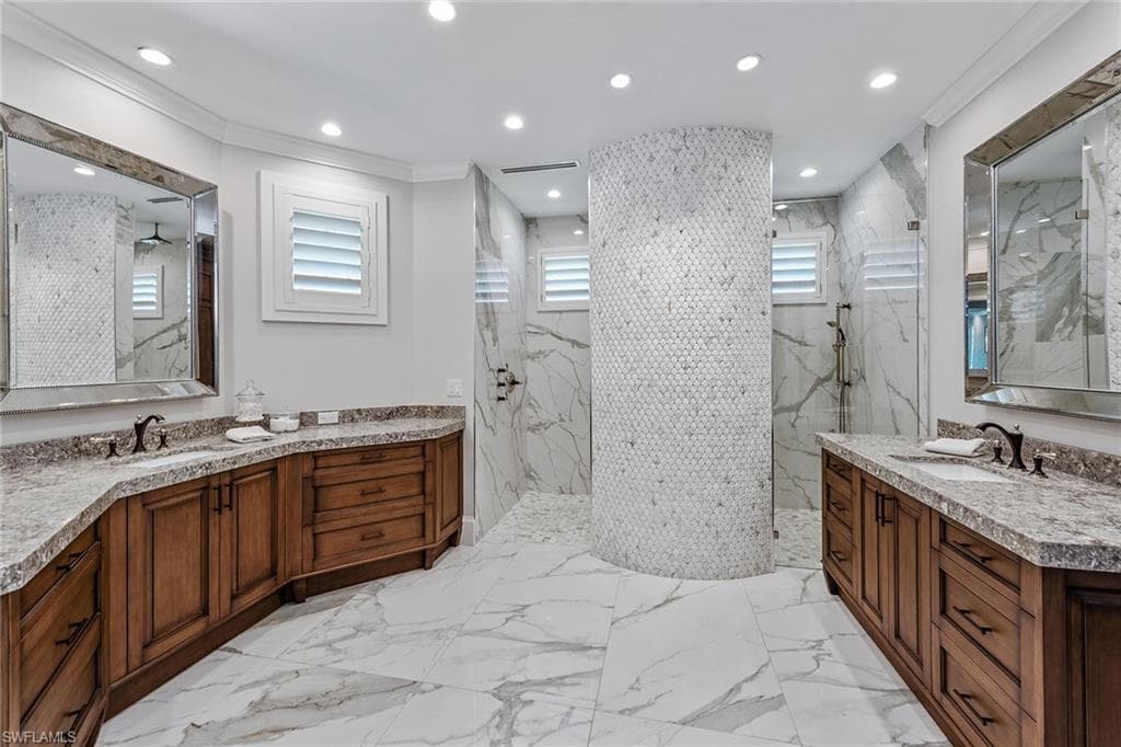 482 Clifton Ct, Marco Island, FL 34145-21