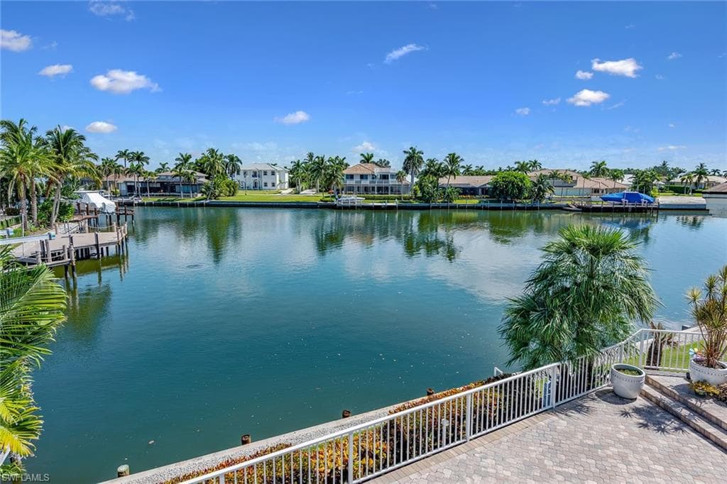 482 Clifton Ct, Marco Island, FL 34145-27