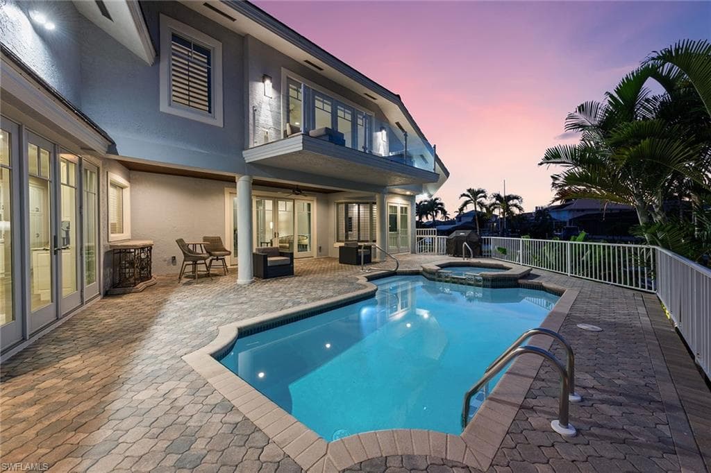 482 Clifton Ct, Marco Island, FL 34145-42