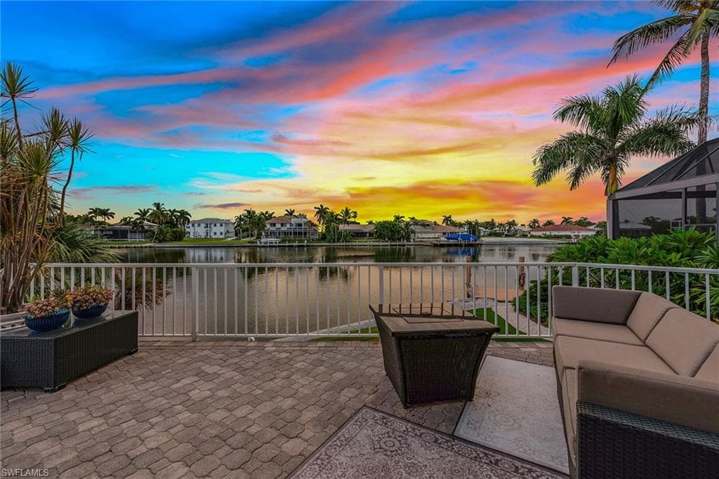 482 Clifton Ct, Marco Island, FL 34145-44