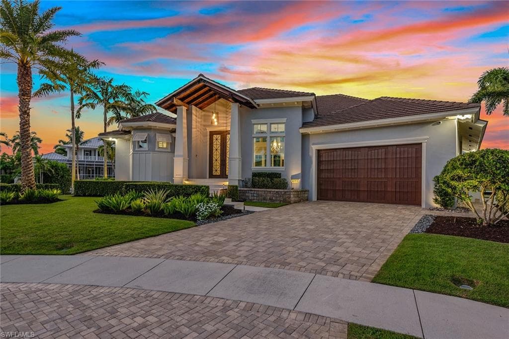 482 Clifton Ct, Marco Island, FL 34145-48