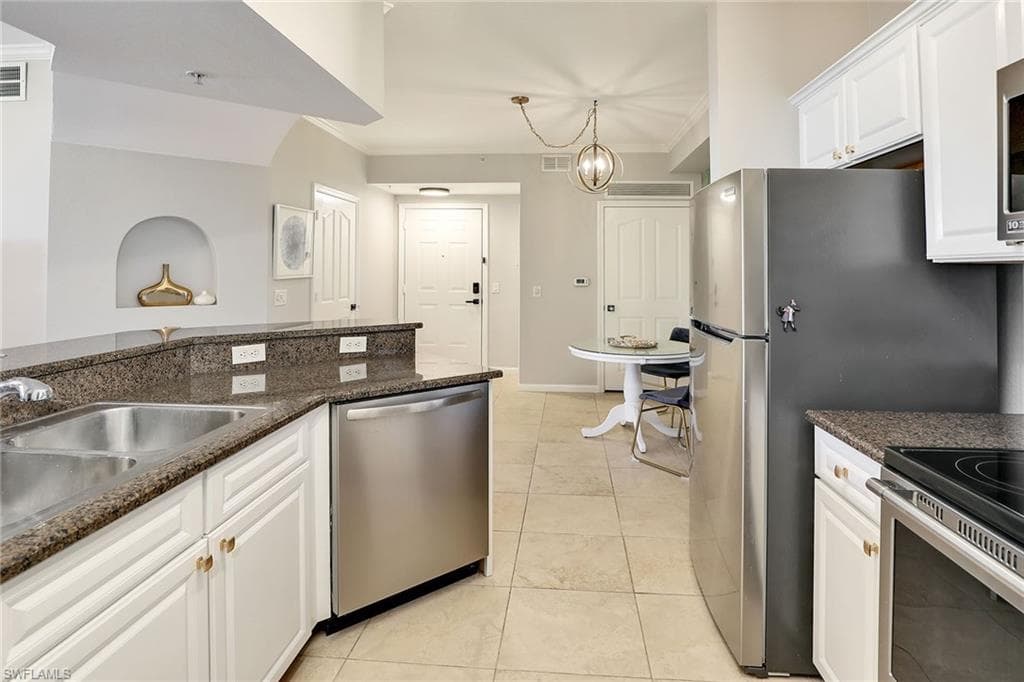 12990 Positano Cir 306, Naples, FL 34105-10