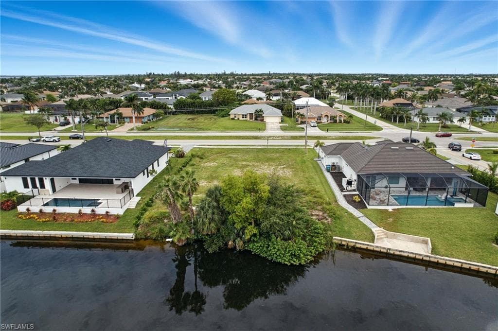 2592 Surfside Blvd, Cape Coral, FL 33914-15