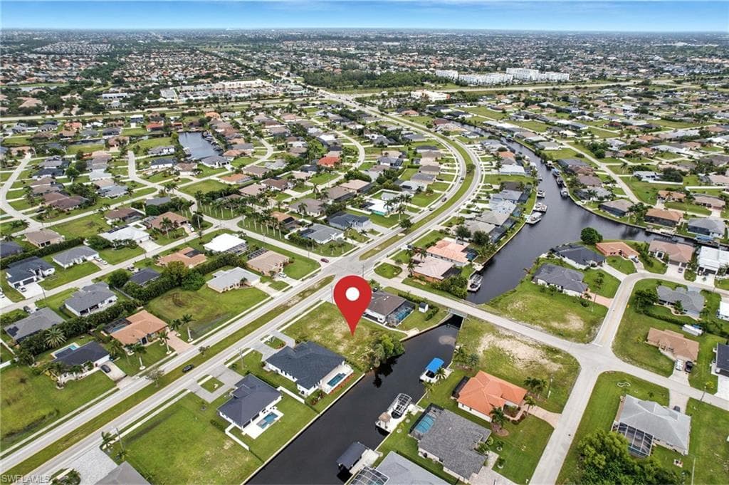 2592 Surfside Blvd, Cape Coral, FL 33914-2