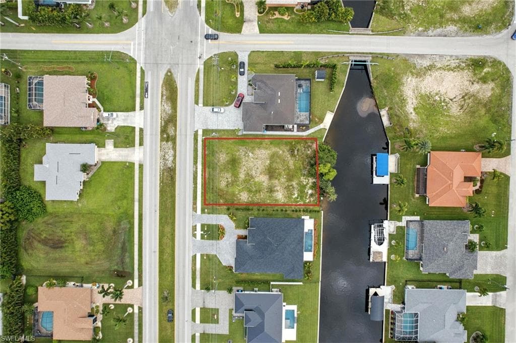 2592 Surfside Blvd, Cape Coral, FL 33914-4