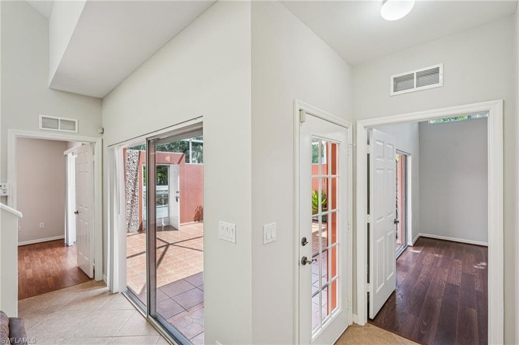 4337 Covey Cir 9c, Naples, FL 34109-11