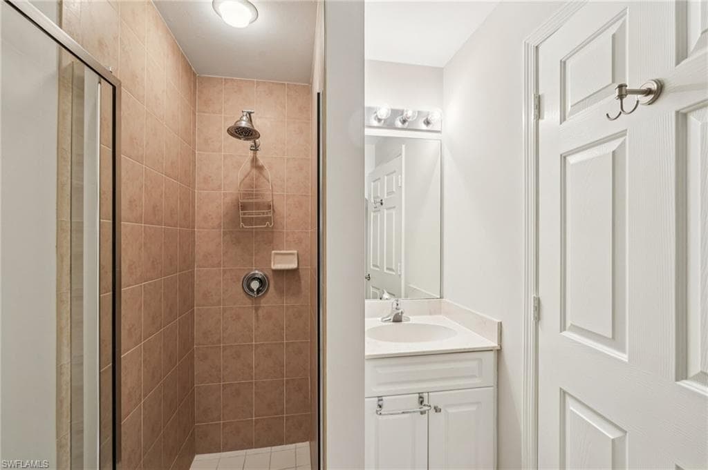 4337 Covey Cir 9c, Naples, FL 34109-20