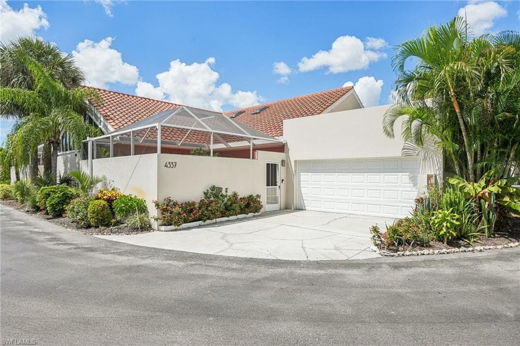 4337 Covey Cir 9c, Naples, FL 34109-2
