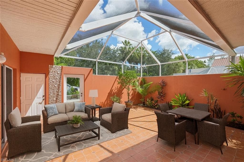 4337 Covey Cir 9c, Naples, FL 34109-3