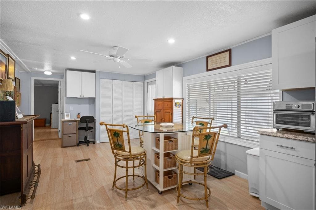 10 Cannes Dr, Naples, FL 34112-10