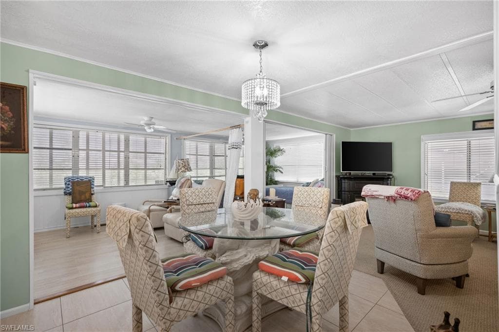 10 Cannes Dr, Naples, FL 34112-16