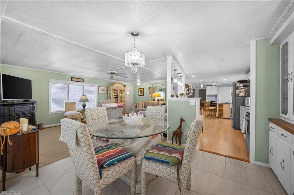 10 Cannes Dr, Naples, FL 34112-17