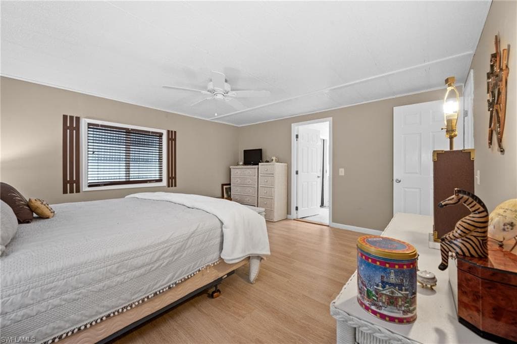 10 Cannes Dr, Naples, FL 34112-28