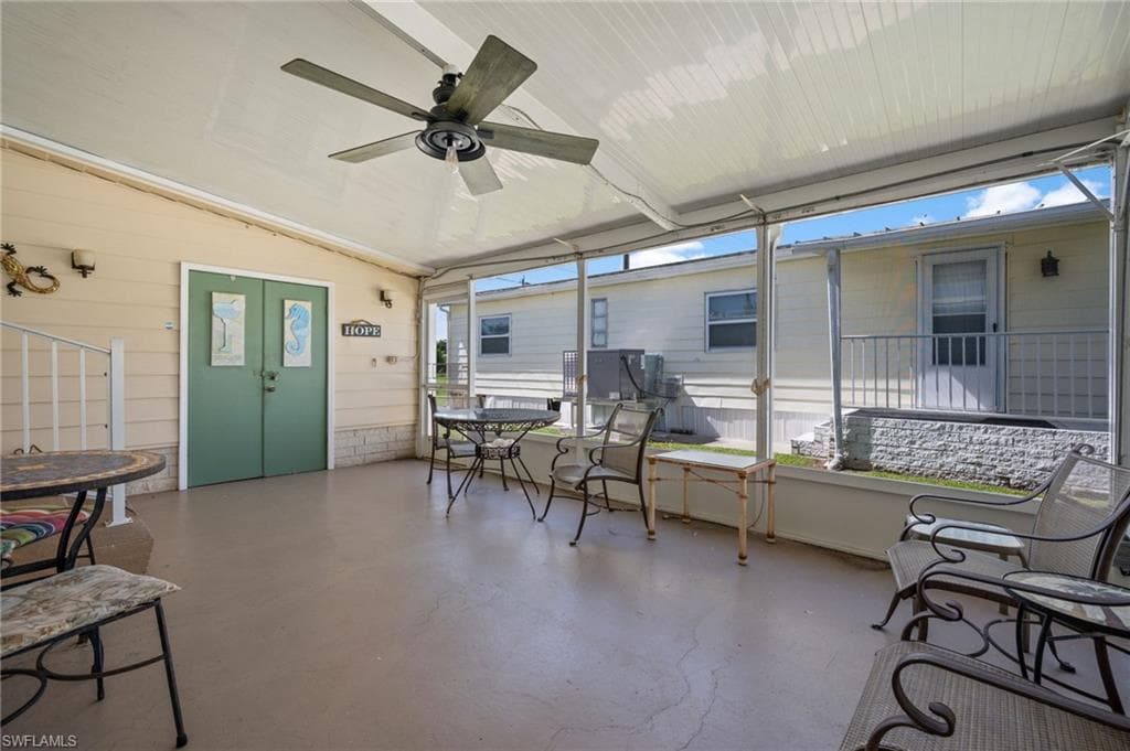 10 Cannes Dr, Naples, FL 34112-33