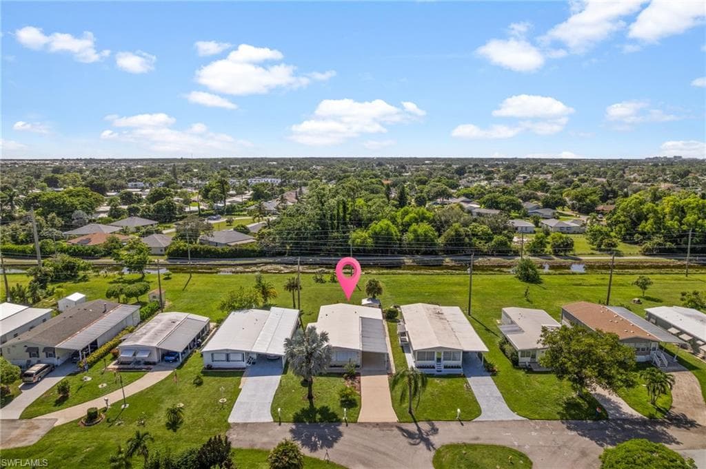 10 Cannes Dr, Naples, FL 34112-38