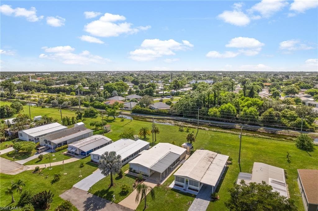 10 Cannes Dr, Naples, FL 34112-40