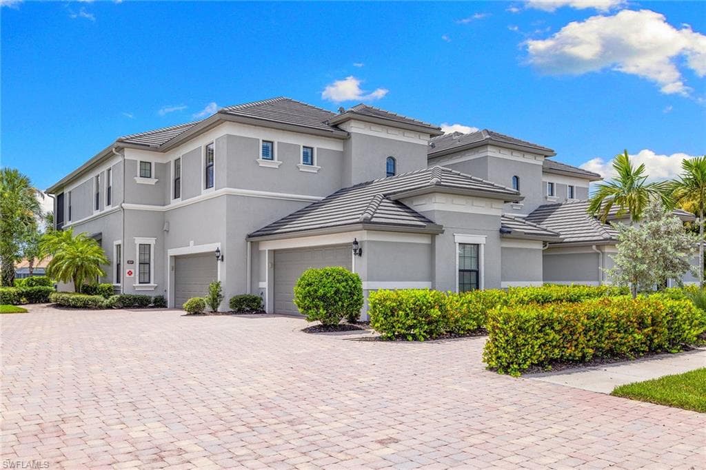 12046 Covent Garden Ct 903, Naples, FL 34120-1