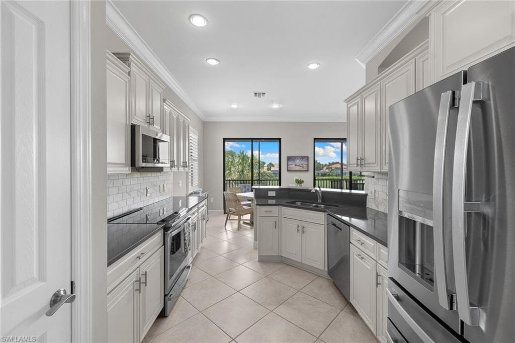 12046 Covent Garden Ct 903, Naples, FL 34120-19