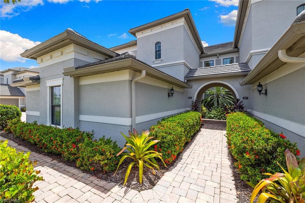 12046 Covent Garden Ct 903, Naples, FL 34120-24