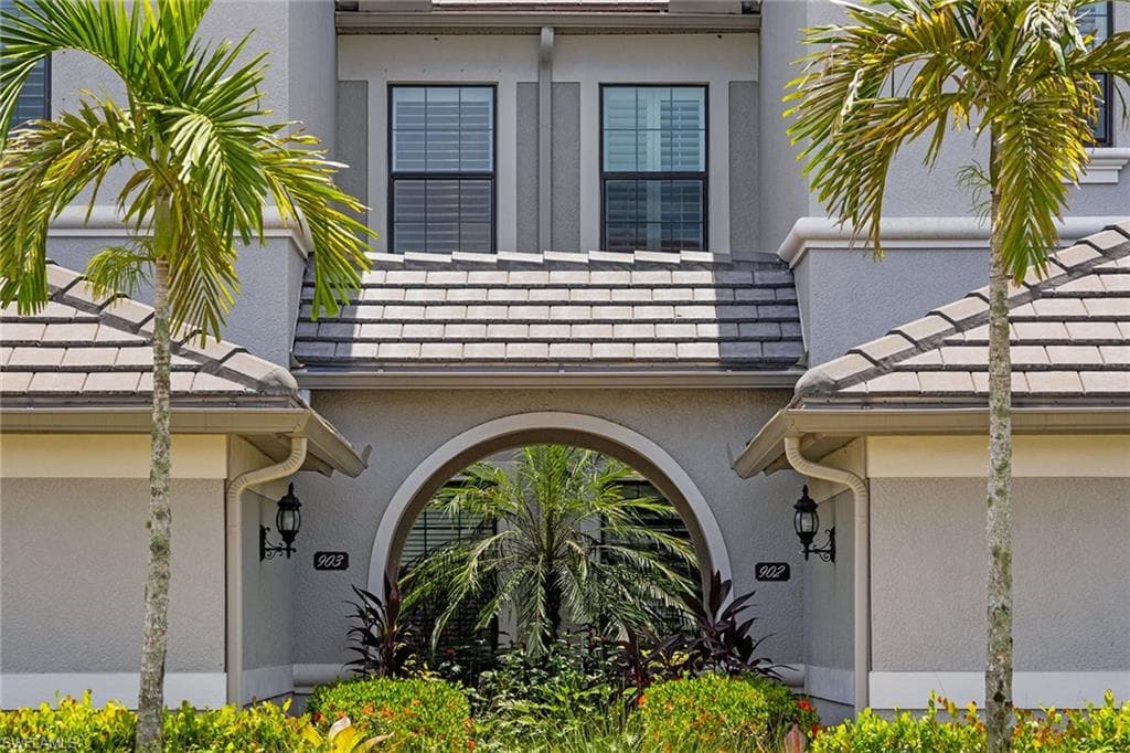 12046 Covent Garden Ct 903, Naples, FL 34120-31