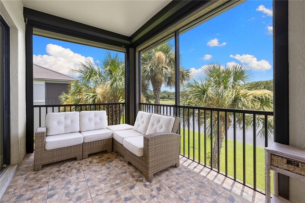 12046 Covent Garden Ct 903, Naples, FL 34120-44