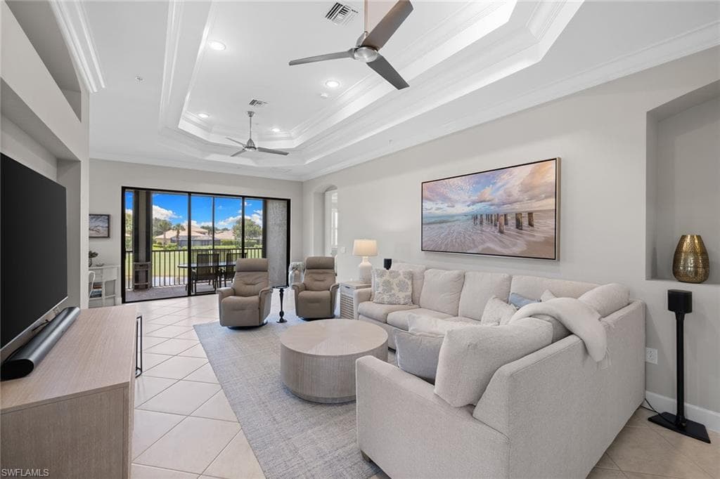 12046 Covent Garden Ct 903, Naples, FL 34120-8