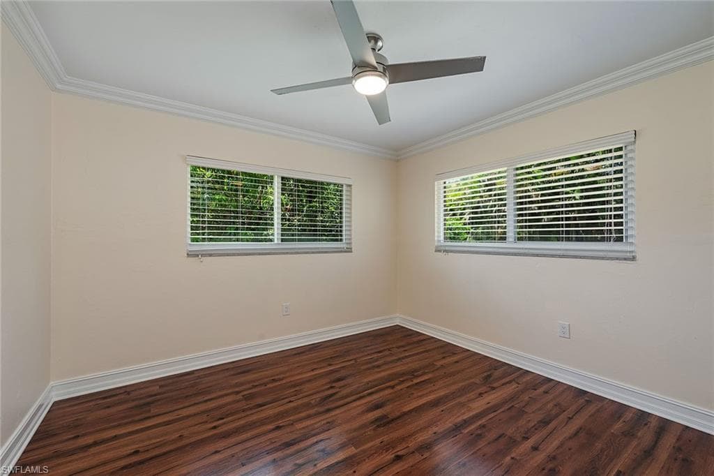 5090 Boxwood Way, Naples, FL 34116-9