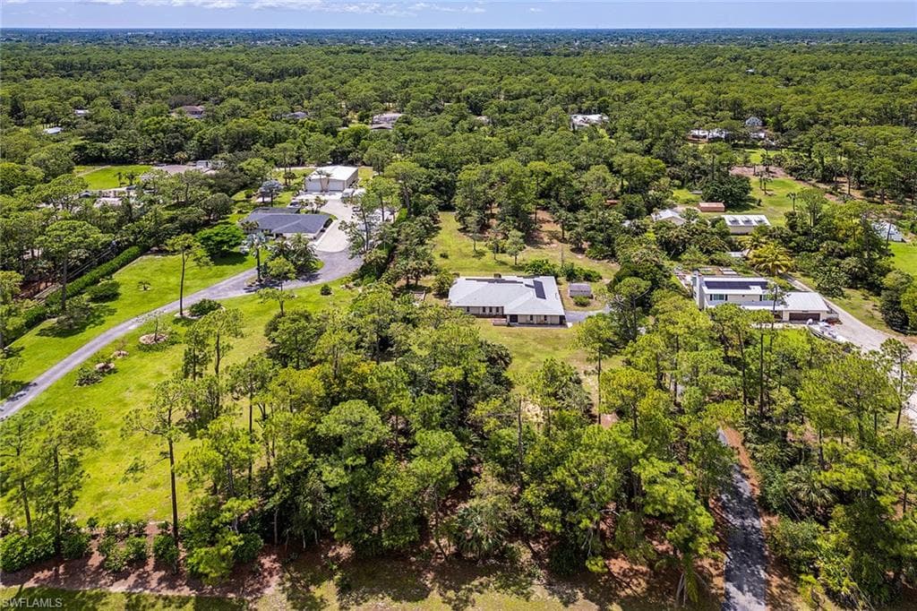 5090 Boxwood Way, Naples, FL 34116-16