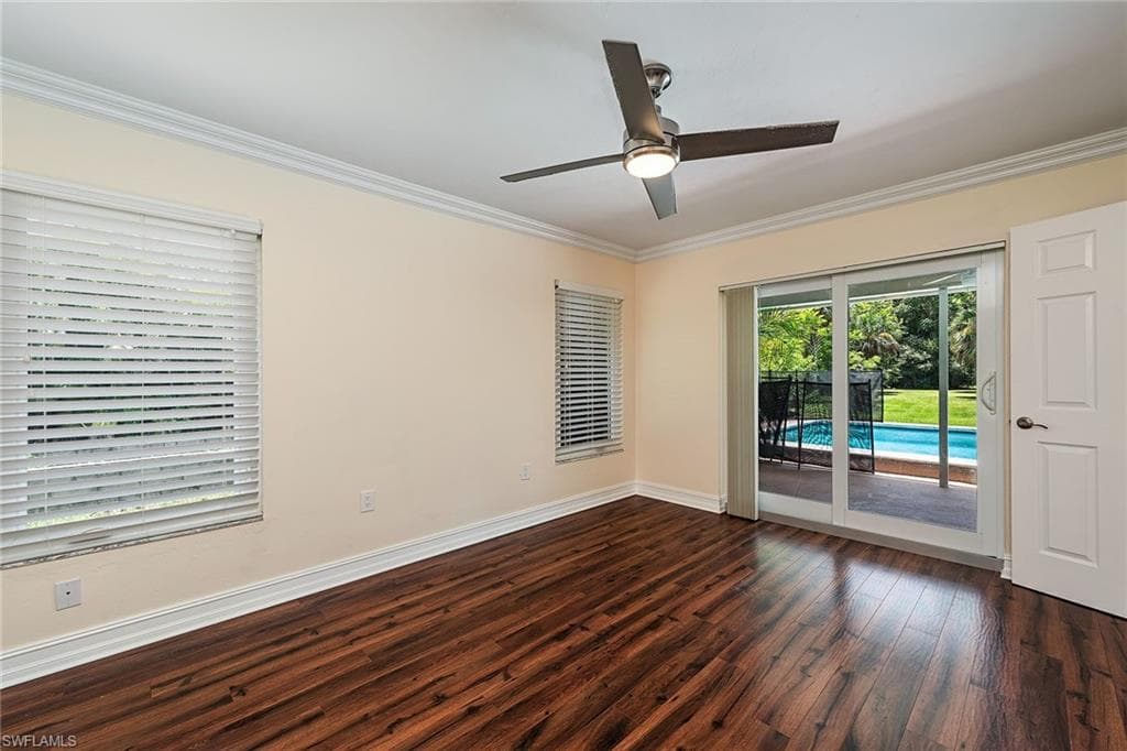 5090 Boxwood Way, Naples, FL 34116-7