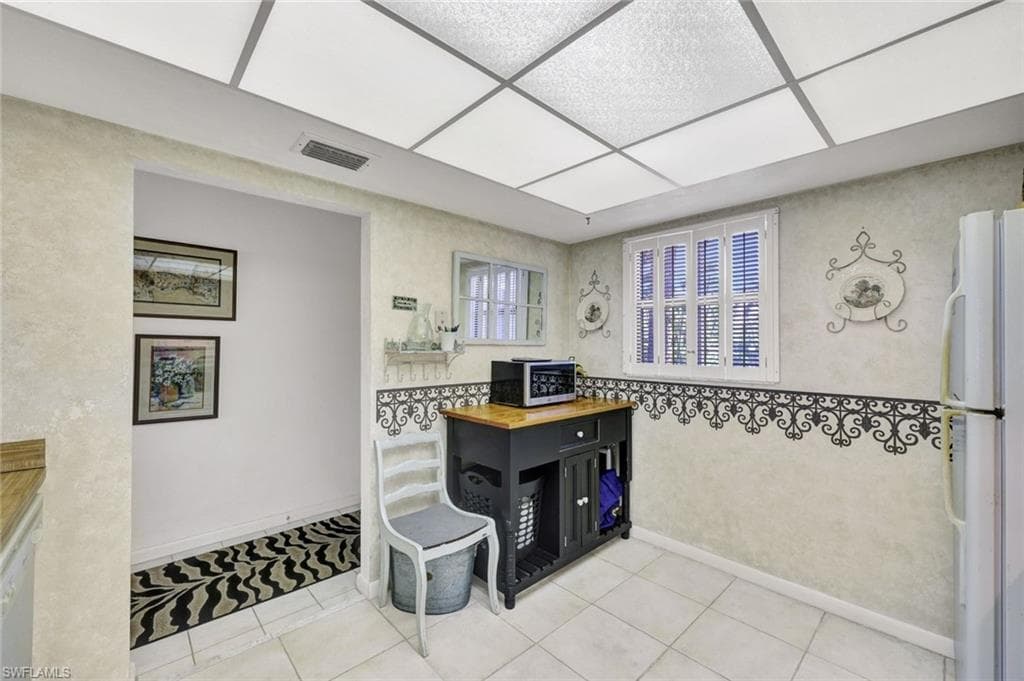 1733 Courtyard Way 104, Naples, FL 34112-9