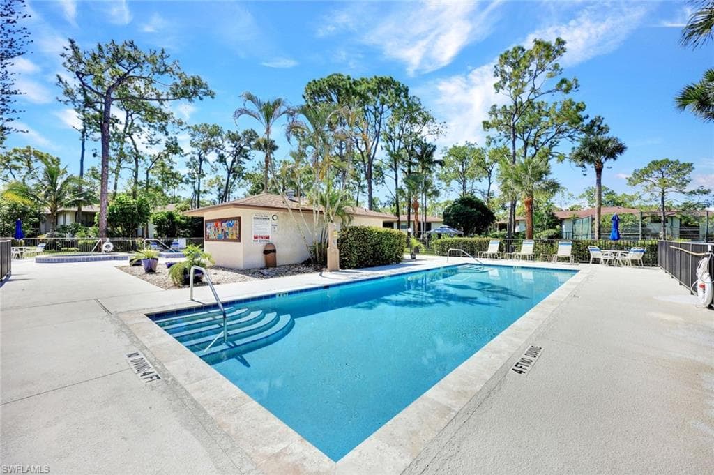 1733 Courtyard Way 104, Naples, FL 34112-21