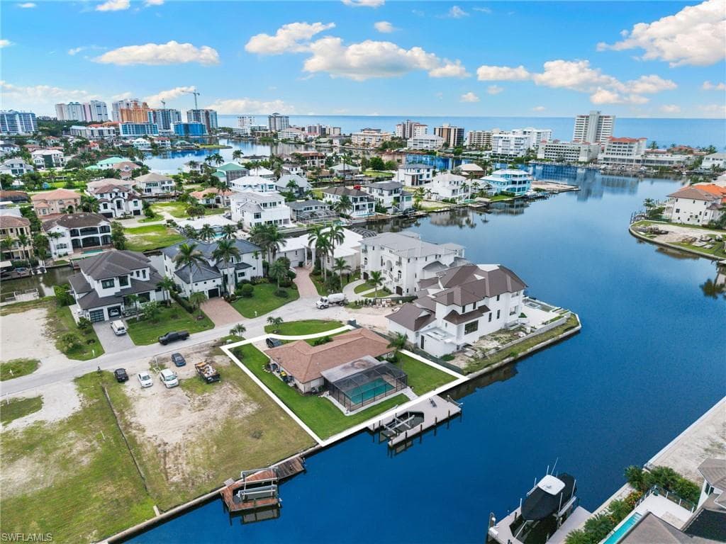 385 Willet Ave, Naples, FL 34108-1