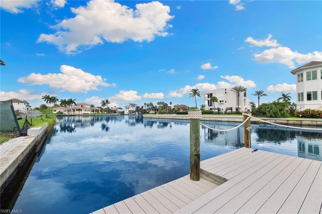 385 Willet Ave, Naples, FL 34108-4