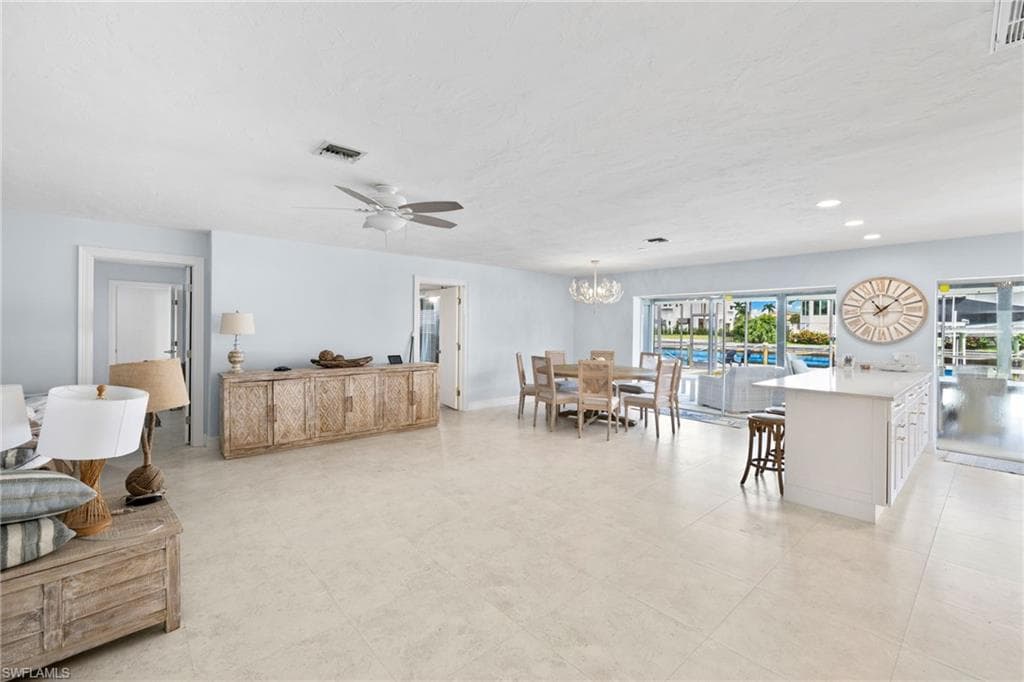 385 Willet Ave, Naples, FL 34108-6