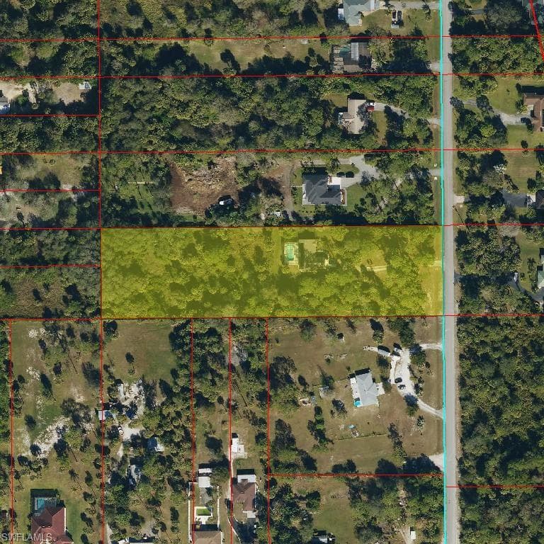121 16th St NE, Naples, FL 34120-10