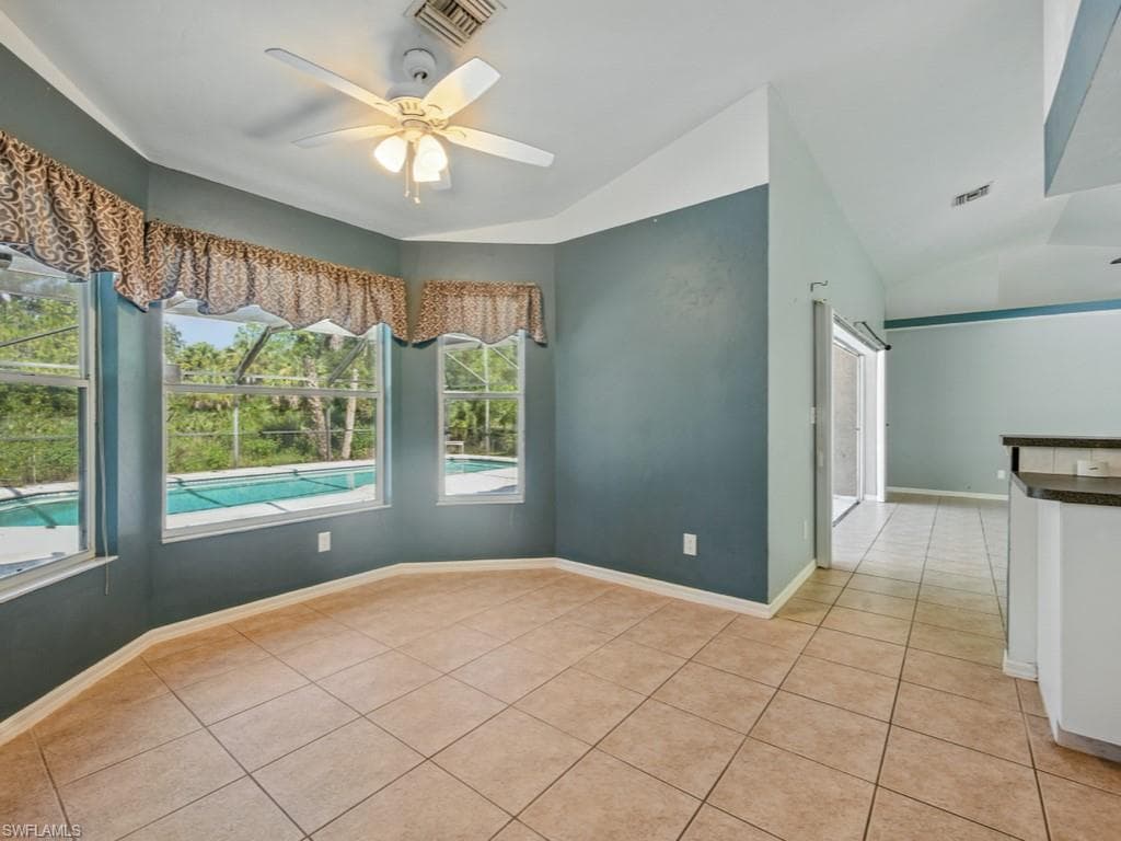 121 16th St NE, Naples, FL 34120-16