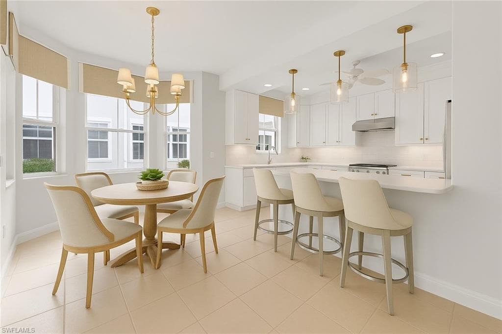 583 Avellino Isles Cir 102, Naples, FL 34119-5