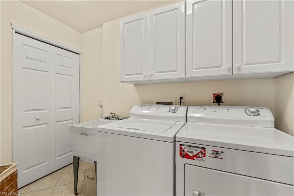 2381 Hidden Lake Ct 01, Naples, FL 34112-22