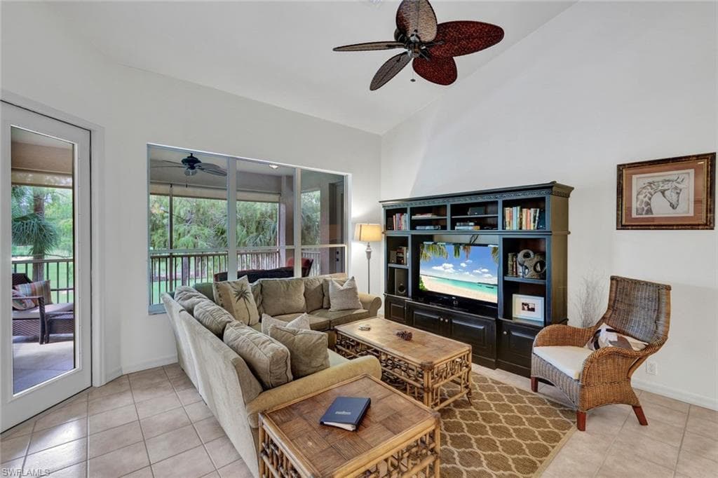 8275 Danbury Blvd 203, Naples, FL 34120-8