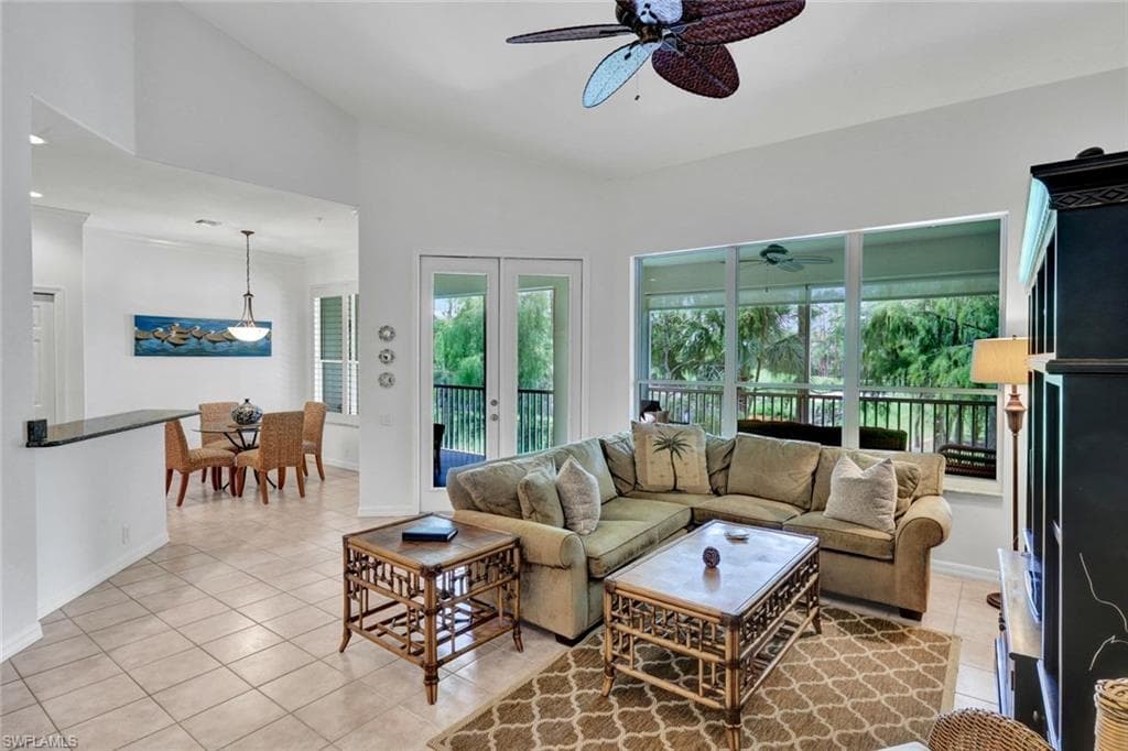 8275 Danbury Blvd 203, Naples, FL 34120-7
