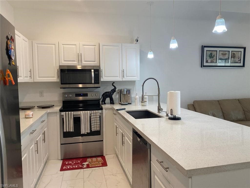 5039/5041 Benton St, Lehigh Acres, FL 33971-4