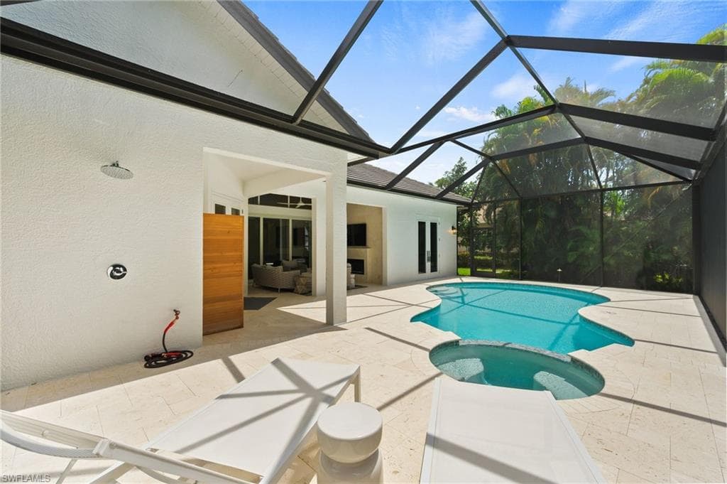 6689 Mill Run Cir, Naples, FL 34109-28