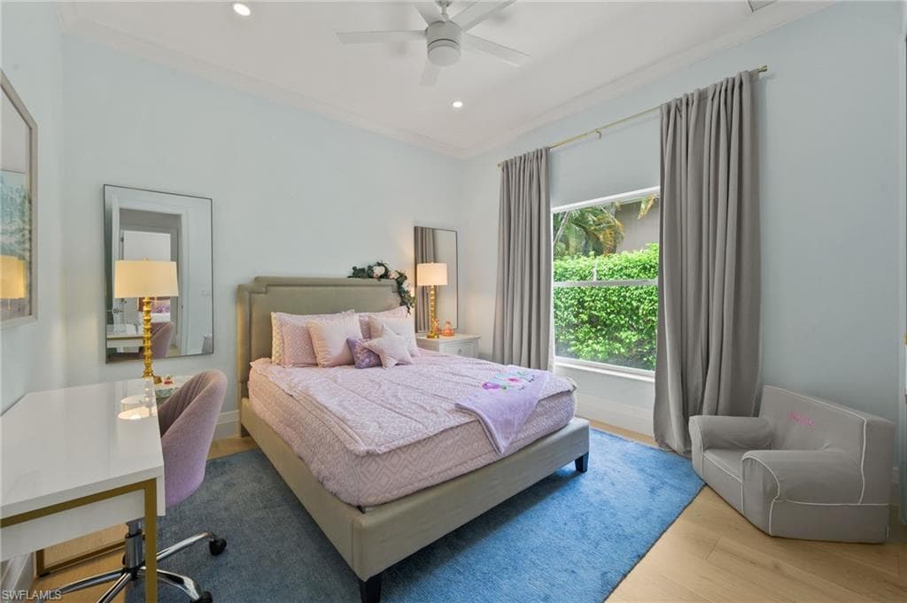 6689 Mill Run Cir, Naples, FL 34109-33