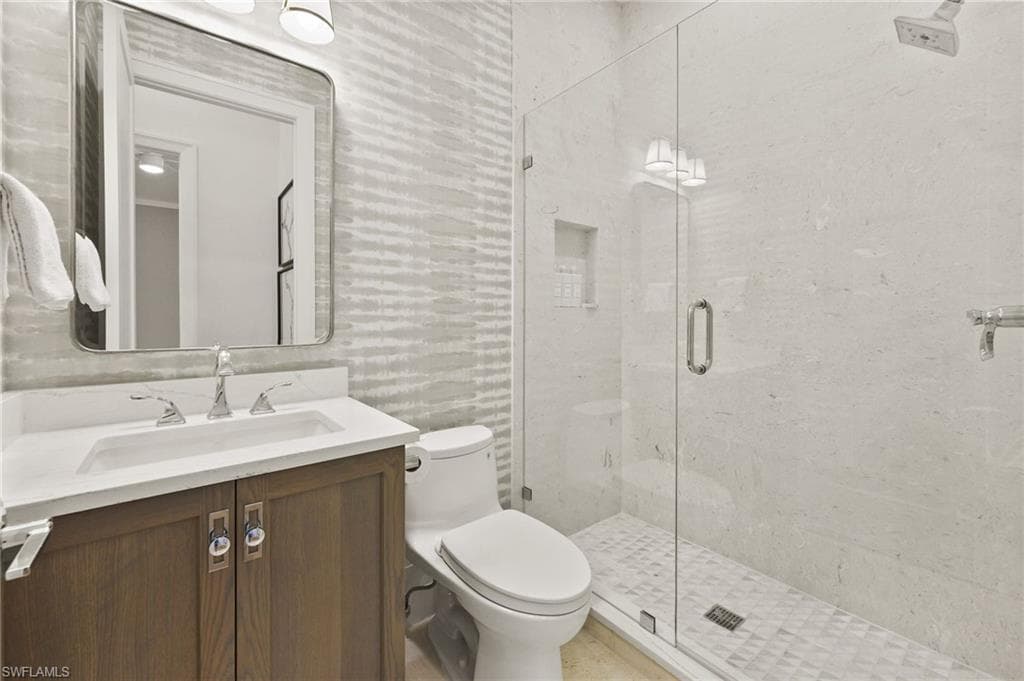 6689 Mill Run Cir, Naples, FL 34109-36