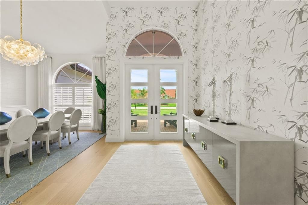 6689 Mill Run Cir, Naples, FL 34109-4