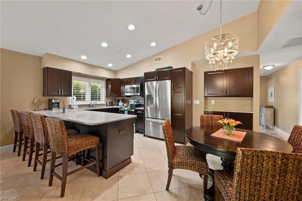 567 99th Ave N, Naples, FL 34108-13