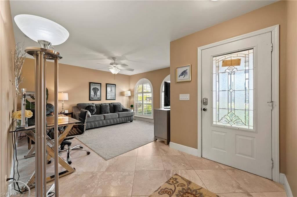 567 99th Ave N, Naples, FL 34108-7