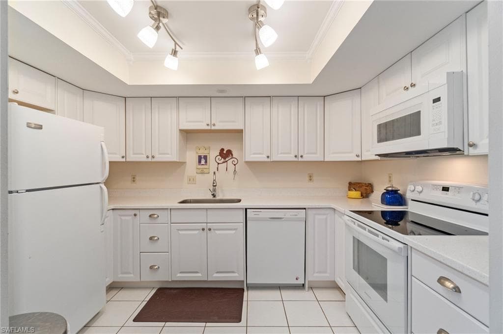 3913 11th Ave 206, Cape Coral, FL 33904-8