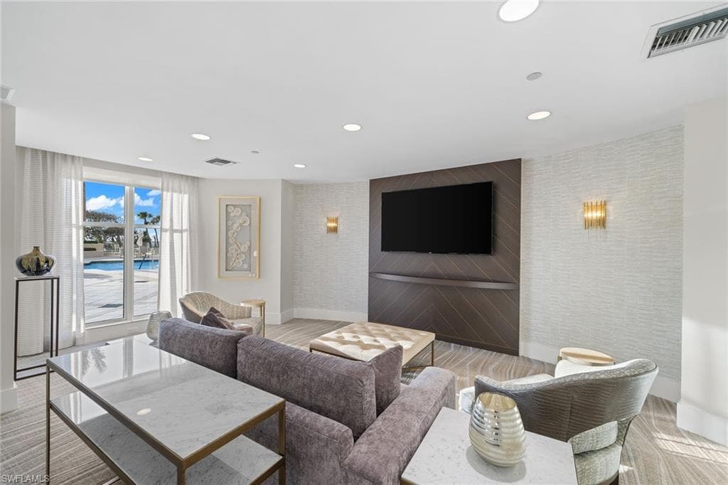 8665 Bay Colony Dr 1404, Naples, FL 34108-23
