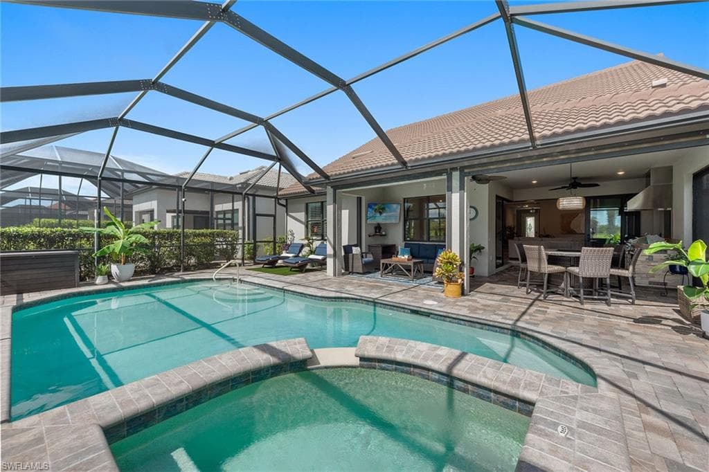 2768 Amaranda Ct, Naples, FL 34114-26